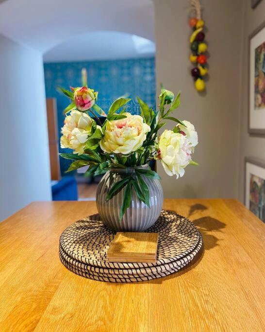 The Most Central Apartment In Canterbury Stunning Interiors, Fully Equipped, City Views And Free Wifi! المظهر الخارجي الصورة