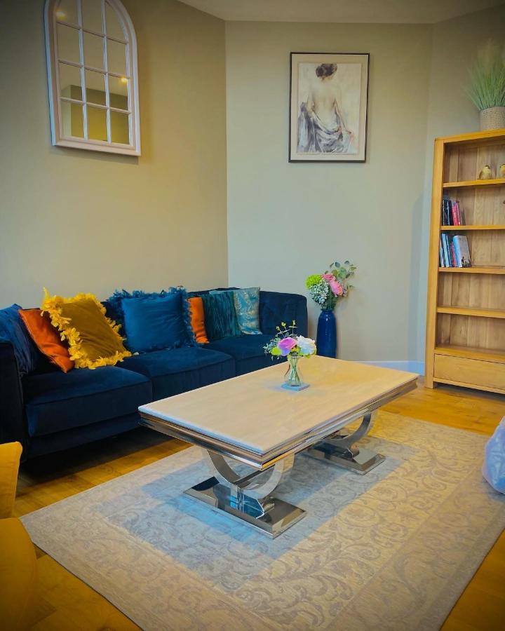 The Most Central Apartment In Canterbury Stunning Interiors, Fully Equipped, City Views And Free Wifi! المظهر الخارجي الصورة