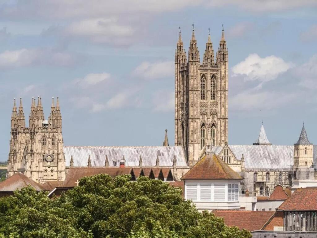 The Most Central Apartment In Canterbury Stunning Interiors, Fully Equipped, City Views And Free Wifi! المظهر الخارجي الصورة