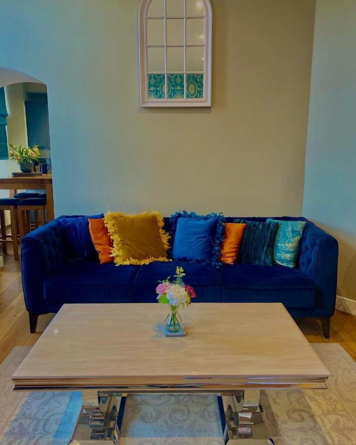 The Most Central Apartment In Canterbury Stunning Interiors, Fully Equipped, City Views And Free Wifi! المظهر الخارجي الصورة
