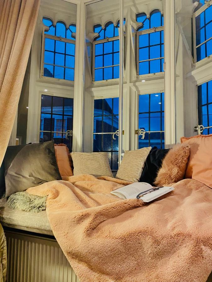 The Most Central Apartment In Canterbury Stunning Interiors, Fully Equipped, City Views And Free Wifi! المظهر الخارجي الصورة