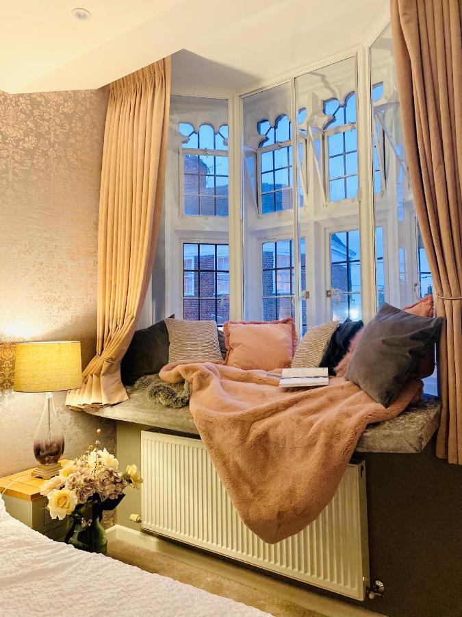 The Most Central Apartment In Canterbury Stunning Interiors, Fully Equipped, City Views And Free Wifi! المظهر الخارجي الصورة